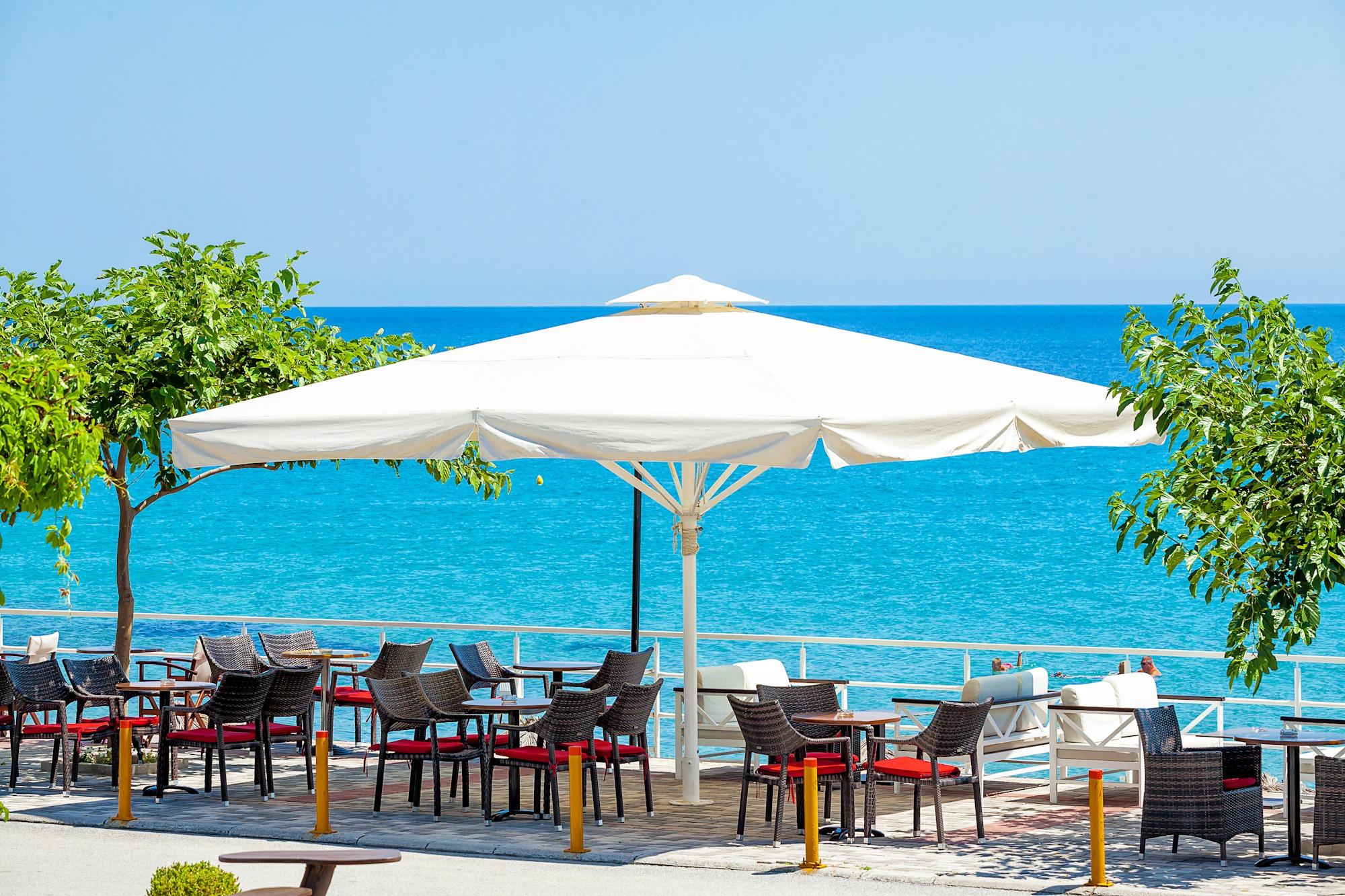 Xenios Dolphin Beach Hotel Possidi Exterior photo